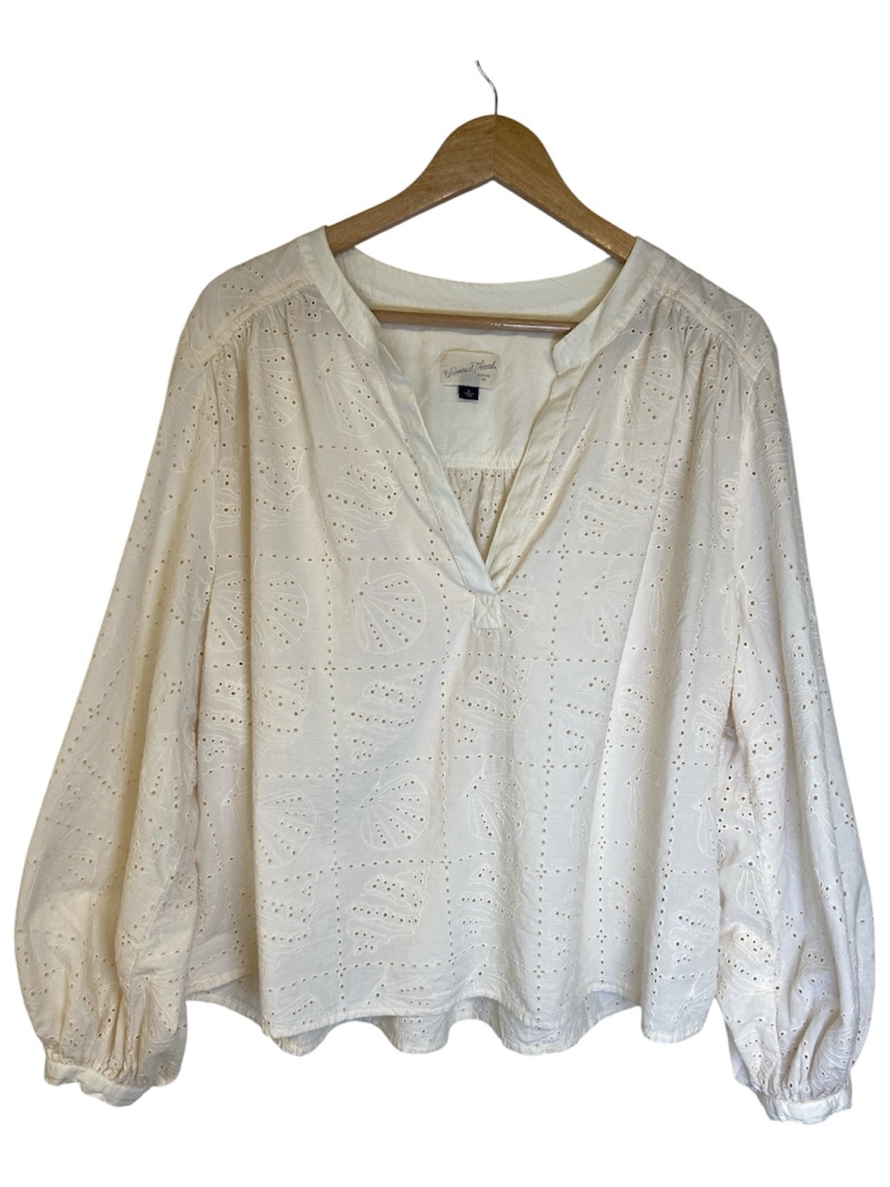 Universal Thread Ivory Eyelet Seashell Puff Sleeve Blouse Size Large